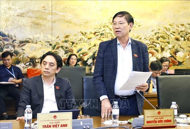 Đại biểu Quốc hội TP Hà Nội Nguyễn Hữu Chính phát biểu. Ảnh: Doãn Tấn - TTXVN