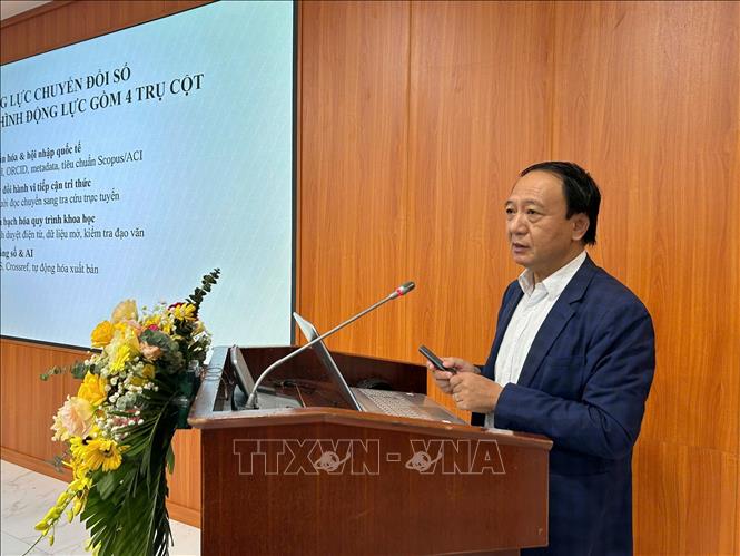 PGS, TS Nguyễn Duy Lợi, Tổng Biên tập Tạp chí Khoa học xã hội Việt Nam, đề xuất ứng dụng công nghệ, duy trì chuẩn mực học thuật, phát triển hạ tầng số bền vững và thu hút nhân lực số. Ảnh: Thanh Hương- TTXVN
