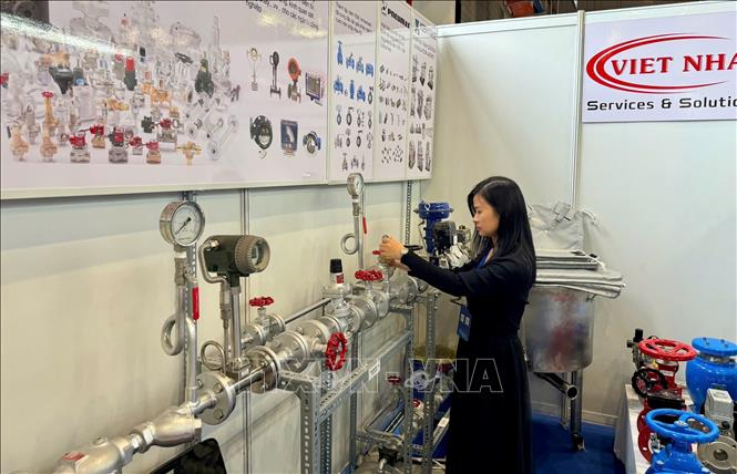Doanh nghiệp tham dự Triển lãm công nghiệp hỗ trợ năm 2025. Ảnh: Huyền Trang - TTXVN 
