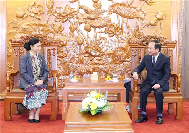 Trưởng Ban Tuyên giáo và Dân vận Trung ương Trịnh Văn Quyết tiếp đoàn đại biểu Uỷ ban Trung ương Mặt trận Lào xây dựng Đất nước. Ảnh: Phương Hoa - TTXVN