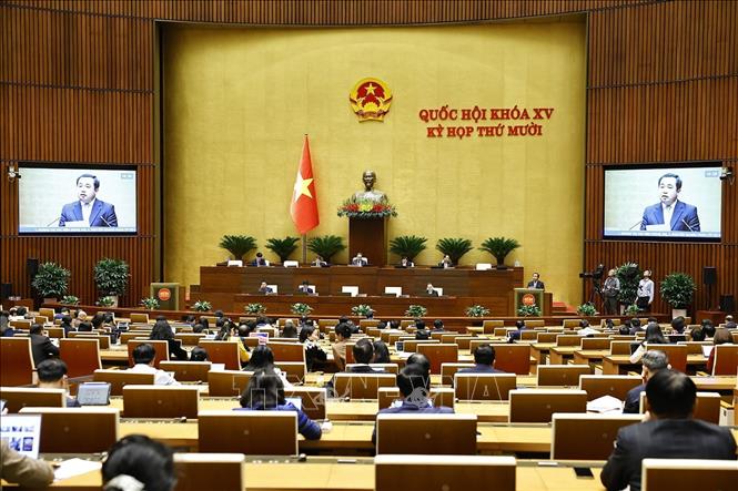 Bộ trưởng Bộ Nông nghiệp và Môi trường Trần Đức Thắng giải trình, làm rõ một số vấn đề đại biểu Quốc hội nêu. Ảnh: Doãn Tấn - TTXVN