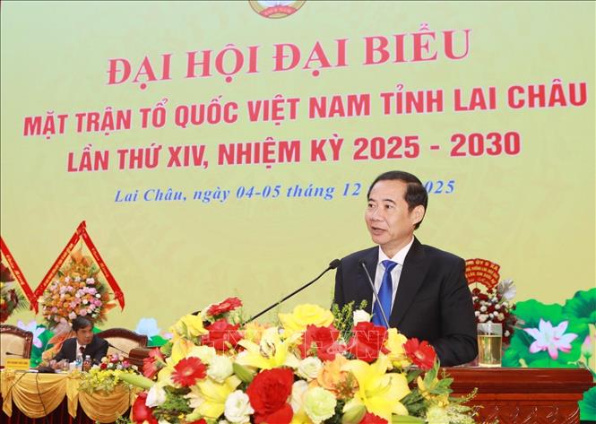 Phó Bí thư Đảng ủy MTTQ Việt Nam Nguyễn Thái Học phát biểu chúc mừng Đại hội. Ảnh: Quý Trung - TTXVN