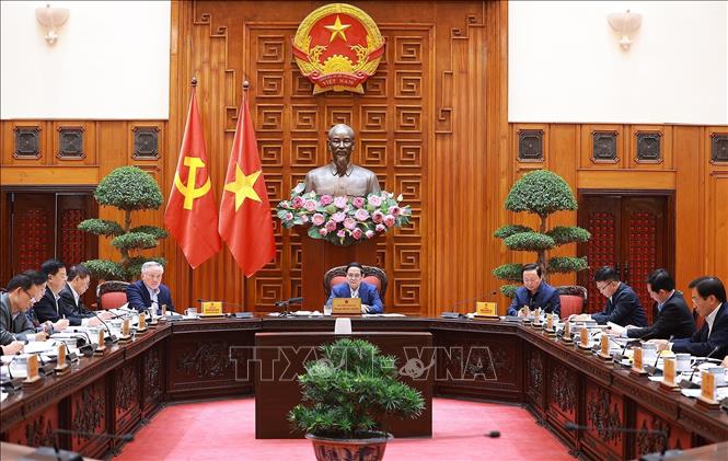 Thủ tướng Phạm Minh Chính chủ trì họp về Đề án phòng, chống sụt lún, sạt lở, ngập úng, hạn hán, xâm nhập mặn vùng đồng bằng sông Cửu Long đến năm 2035, tầm nhìn đến năm 2050. Ảnh: Dương Giang-TTXVN 
