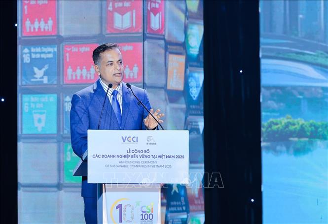 Ông Binu Jacob, Đồng Chủ tịch VBCSD, Tổng giám đốc Nestlé Việt Nam đại diện phát biểu cảm nghĩ. Ảnh: Lê Đông - TTXVN
