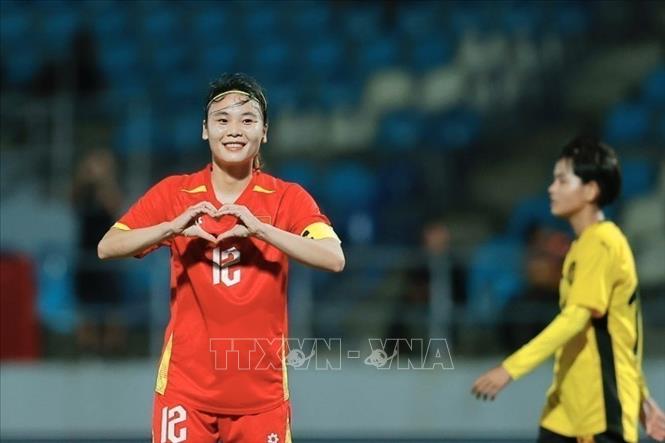 Hai Yen contributes two goals to the win. VNA Photo: Minh Quyết 