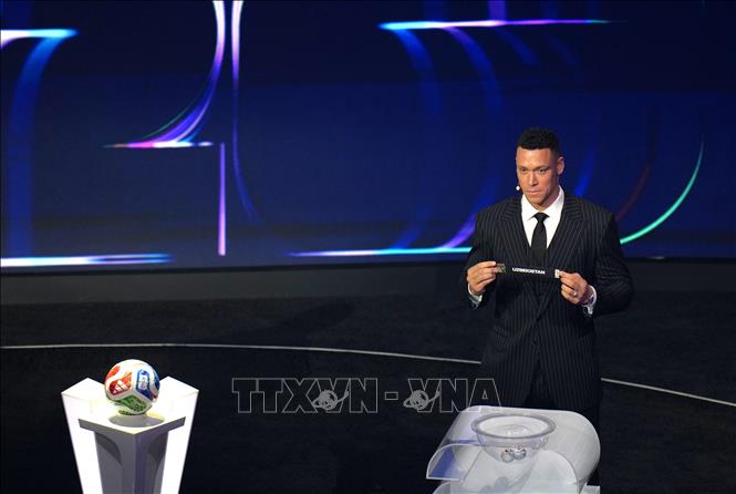 Lá thăm cho thấy tuyển Uzbekistan được xếp vào bảng K của World Cup 2026. Ảnh: THX/TTXVN