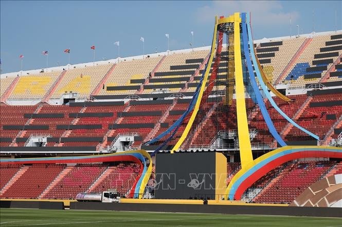 Điểm nhấn của sân khấu khai mạc SEA Games 33 năm nay là một đài lửa được đặt ngay giữa khán đài B. Ảnh: Minh Quyết - PV TTXVN tại Thái Lan