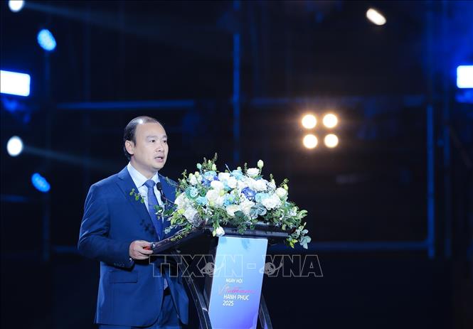 Đồng chí Lê Hải Bình, Ủy viên dự khuyết Trung ương Đảng, Thứ trưởng thường trực Bộ Văn hóa, Thể thao và Du lịch phát biểu khai mạc buổi lễ. Ảnh: Lê Đông - TTXVN