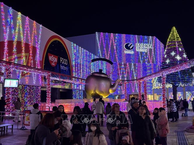 Khu trải nghiệm làm đồ ăn cho trẻ em được trang hoàng lộng lẫy. Ảnh: Xuân Giao – PV TTXVN tại Nhật Bản