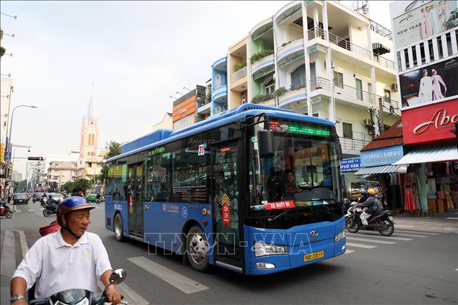 Thành phố Hồ Chí Minh sẽ đặt mục tiêu sở hữu mạng lưới hơn 3.600 xe buýt điện đến năm 2030. Ảnh: Hồng Đạt - TTXVN 
