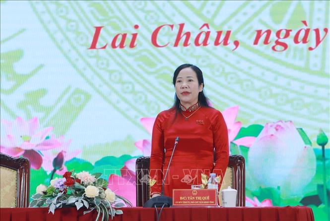 Phó Chủ tịch Hội đồng Nhân dân tỉnh Lai Châu, Tẩn Thị Quế phát biểu nhận nhiệm vụ. Ảnh: Quý Trung – TTXVN
