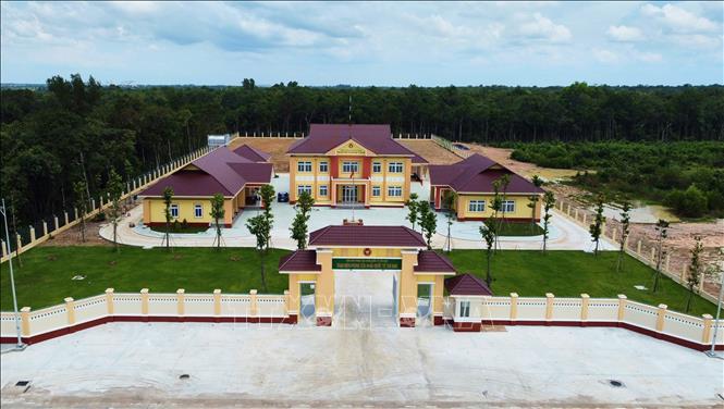 Trạm Biên phòng Cửa khẩu quốc tế Tân Nam được xây dựng hiện đại, đáp ứng đáp ứng yêu cầu nhiệm vụ công tác biên phòng trong tình hình mới. Ảnh: Minh Phú – TTVXN