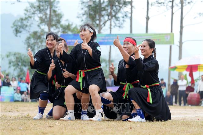 Đội Mông Dương (Quảng Ninh) trong trước trận chung kết. Ảnh: TTXVN phát