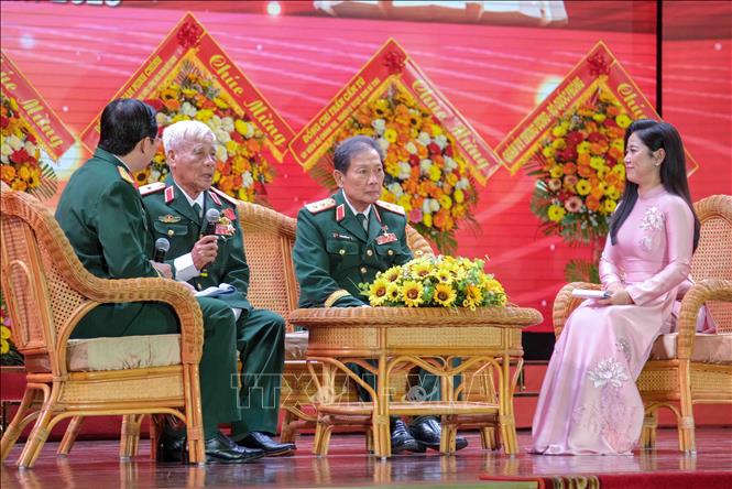 Thiếu tướng, Anh hùng lực lượng vũ trang nhân dân Lê Thanh Sơn, nguyên Chỉ huy trưởng Bộ Chỉ huy quân sự thành phố Cần Thơ chia sẻ tại chương trình. Ảnh: Thanh Liêm - TTXVN