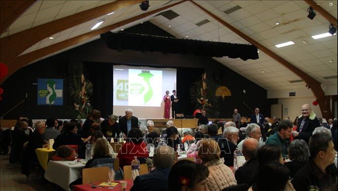 Buổi tiệc gây quỹ hoạt động ủng hộ Việt Nam của Hội ADM Vietnam. Ảnh: Đào Dũng - Pv TTXVN tại Pháp