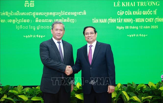 Thủ tướng Phạm Minh Chính và Thủ tướng Campuchia Hun Manet hội đàm. Ảnh: Dương Giang-TTXVN