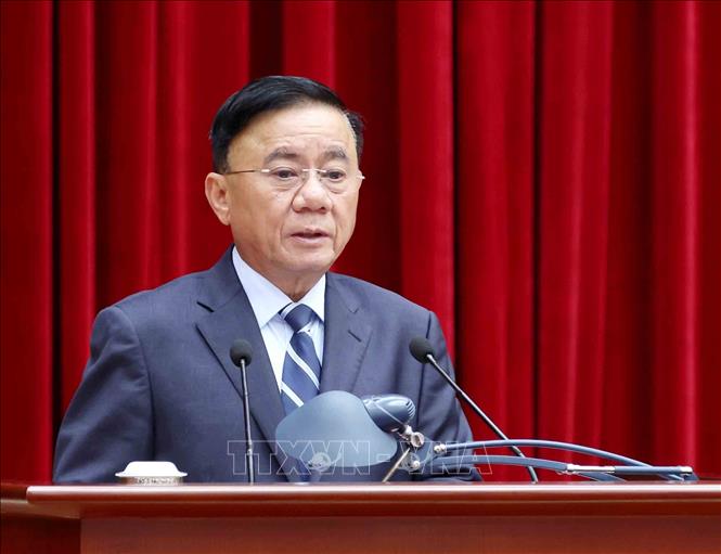 Đồng chí Trần Cẩm Tú, Uỷ viên Bộ Chính trị, Thường trực Ban Bí thư phát biểu chỉ đạo hội nghị. Ảnh: Phương Hoa - TTXVN