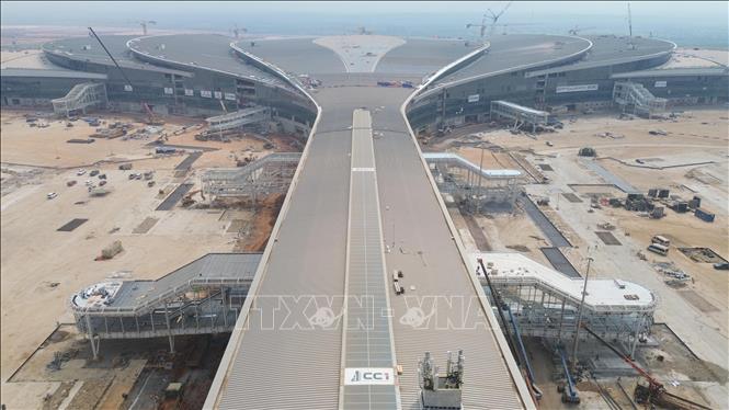 Mái trung tâm nhà ga hành khách sân bay Long Thành. Ảnh: Công Phong - TTXVN