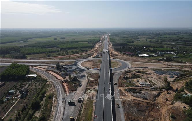 Đường Vành đai 3, Thành phố Hồ Chí Minh đoạn qua Đồng Nai, đã thảm nhựa. Ảnh: Công Phong - TTXVN
