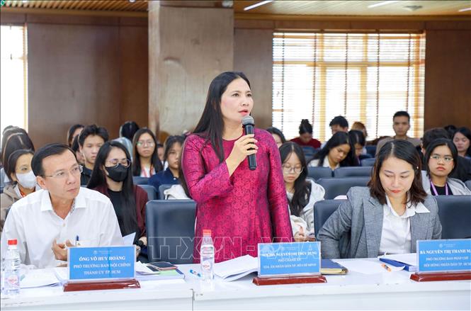 Thạc sỹ Nguyễn Thị Thùy Dung, Phó Chánh án, Tòa Án nhân dân Thành phố Hồ Chí Minh phát biểu tại hội thảo. Ảnh: Thanh Vũ-TTXVN