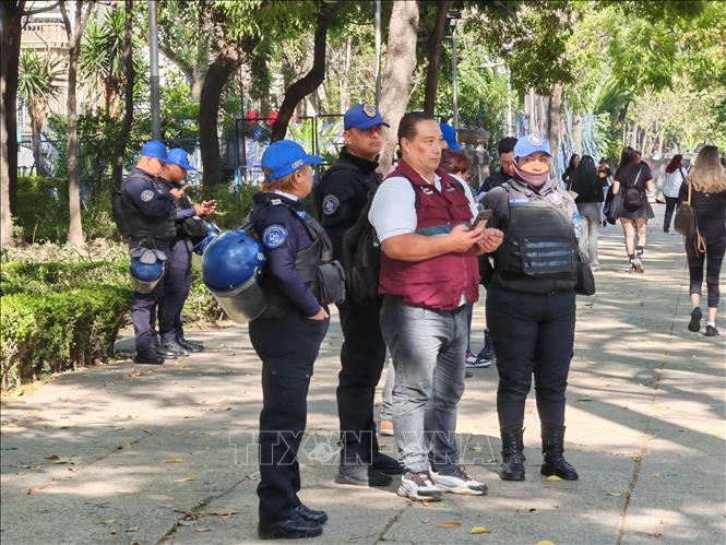 Nghề cảnh sát tại Mexico duy trì nhu cầu tuyển dụng ổn định, đặc biệt ở cấp thành phố và bang trong bối cảnh các địa phương tăng cường an ninh và bổ sung nhân lực cho lực lượng công. Ảnh: Phương Lan- PV TTXVN tại Mexico 