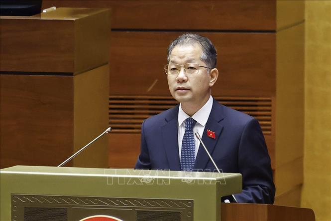 Chánh án Tòa án nhân dân tối cao Nguyễn Văn Quảng trình bày Báo cáo công tác của Tòa án nhân dân năm 2025. Ảnh: Doãn Tấn - TTXVN