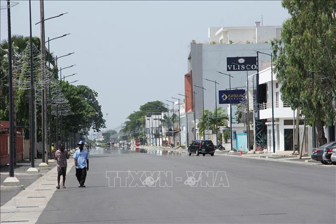 Quang cảnh đường phố tại thủ đô Cotonou, Benin ngày 7/12/2025. Ảnh: THX/TTXVN
