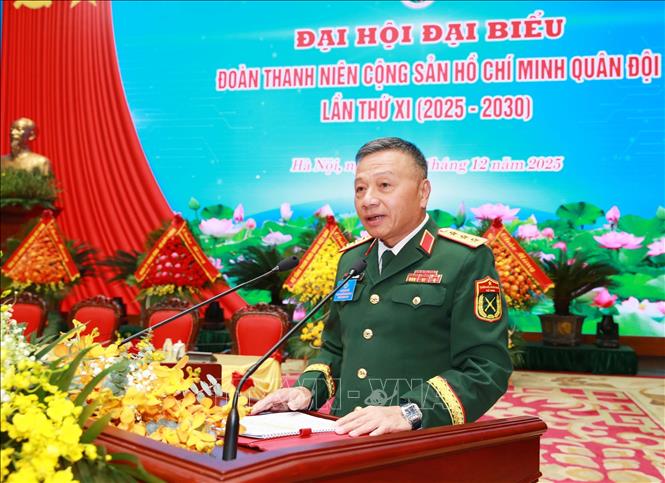 Thượng tướng Lê Quang Minh, Phó Chủ nhiệm Tổng cục Chính trị QĐND Việt Nam phát biểu chỉ đạo tại phiên trù bị. Ảnh: Trọng Đức - TTXVN.