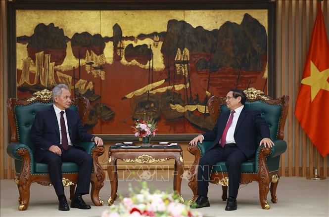 Thủ tướng Phạm Minh Chính tiếp Đại tướng Sergei Shoigu, Thư ký Hội đồng An ninh Liên bang Nga. Ảnh: Dương Giang-TTXVN