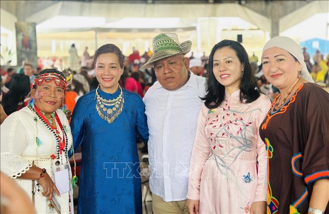 The Vietnamese delegation at the event. VNA Photo/Photo by courtesy
