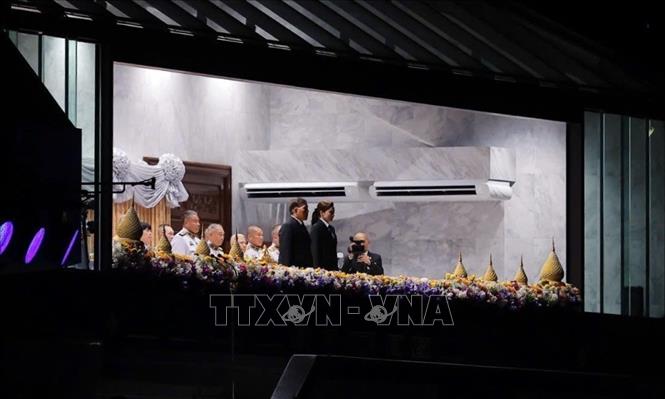Nhà vua Thái Lan Maha Vajiralongkorn Phra Vajiraklaochaoyuhua cùng Hoàng hậu Suthida dự lễ khai mạc SEA Games 33. Ảnh: Minh Quyết - PV TTXVN từ Thái Lan