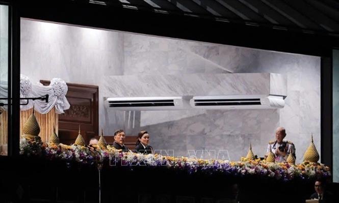 Nhà vua Thái Lan Maha Vajiralongkorn Phra Vajiraklaochaoyuhua cùng Hoàng hậu Suthida dự lễ khai mạc SEA Games 33. Ảnh: Minh Quyết - PV TTXVN từ Thái Lan