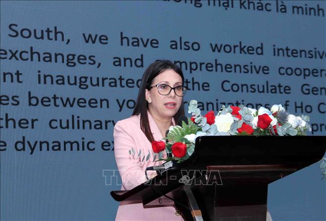 Bà Ariadne Feo Labrada, Tổng Lãnh sự Cuba tại Thành phố Hồ Chí Minh phát biểu tại buổi lễ. Ảnh: Xuân Khu-TTXVN