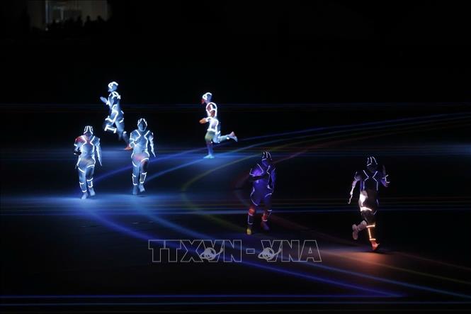 Chapter 1 of the opening ceremony takes the audience back in time to the origins of the SEA Games, when Thailand hosted the first edition in 1959, also in Bangkok. The host country wanted to ignite the passion for sports in the audience. VNA Photo: Minh Quyết