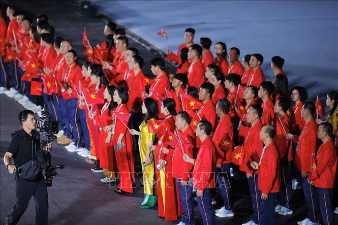 Đoàn thể thao Việt Nam tại lễ khai mạc SEA Games 33. Ảnh: Minh Quyết - PV TTXVN từ Thái Lan
