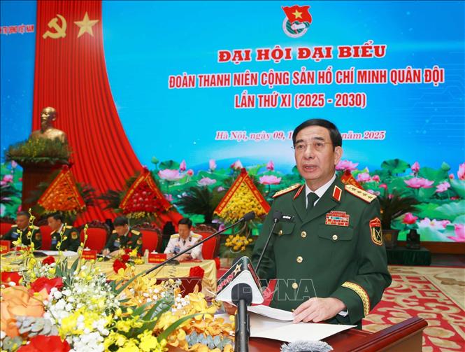 Đại tướng Phan Văn Giang, Ủy viên Bộ Chính trị, Phó Bí thư Quân ủy Trung ương, Bộ trưởng Bộ Quốc phòng phát biểu chỉ đạo tại Đại hội. Ảnh: Trọng Đức - TTXVN