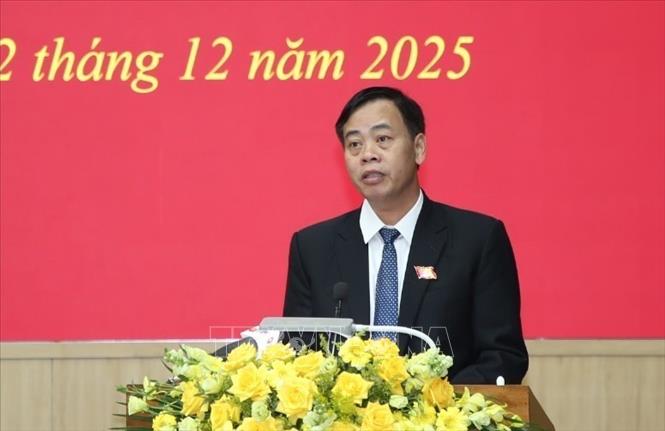 Ông Nguyễn Đăng Quang, Phó Bí thư Tỉnh ủy, Chủ tịch HĐND tỉnh Quảng Trị, phát biểu tại kỳ họp. Ảnh: Thanh Thuỷ-TTXVN