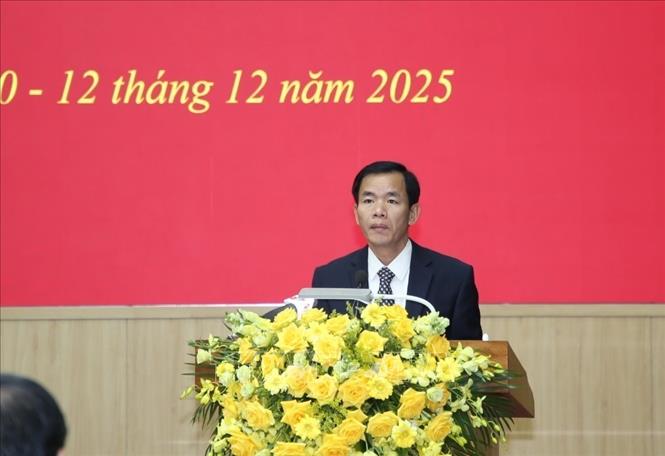 Ông Nguyễn Văn Phương, Bí thư Tỉnh uỷ Quảng Trị, phát biểu tại kỳ họp. Ảnh: Thanh Thuỷ-TTXVN