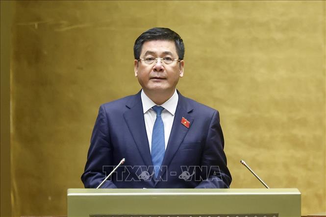 Bộ trưởng Bộ Công Thương Nguyễn Hồng Diên phát biểu. Ảnh: Doãn Tấn - TTXVN