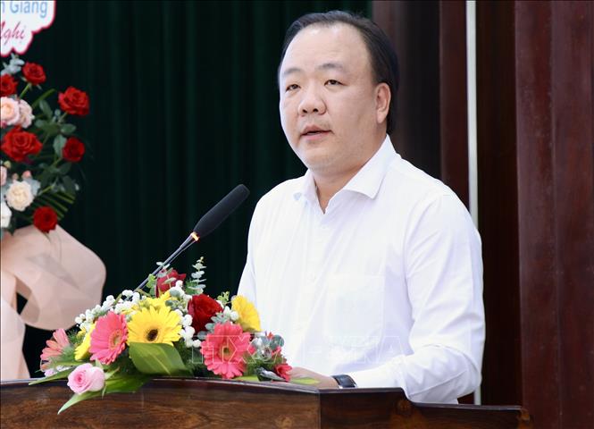 Ông Trần Hữu Linh, Cục trưởng Cục Quản lý và Phát triển thị trường trong nước, Bộ Công Thương phát biểu tại hội nghị. Ảnh: Thanh Sang-TTXVN