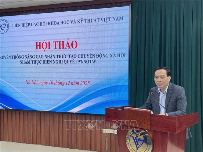 PGS, TS Phạm Ngọc Linh, Phó Chủ tịch Liên hiệp các Hội Khoa học và Kỹ thuật Việt Nam phát biểu khai mạc hội thảo. Ảnh: Thanh Hương - TTXVN 
