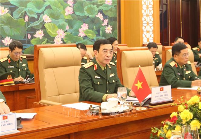 General Phan Van Giang meets with Secretary of the Security Council of the Russian Federation Sergey Shoigu in Hanoi on December 10. VNA/Photo by courtesy
