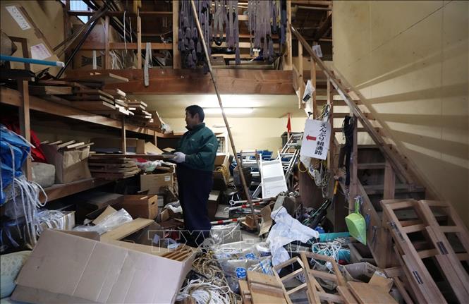 Thiệt hại sau động đất tại Hachinohe, tỉnh Aomori, Nhật Bản, ngày 9/12/2025. Ảnh: Kyodo/TTXVN