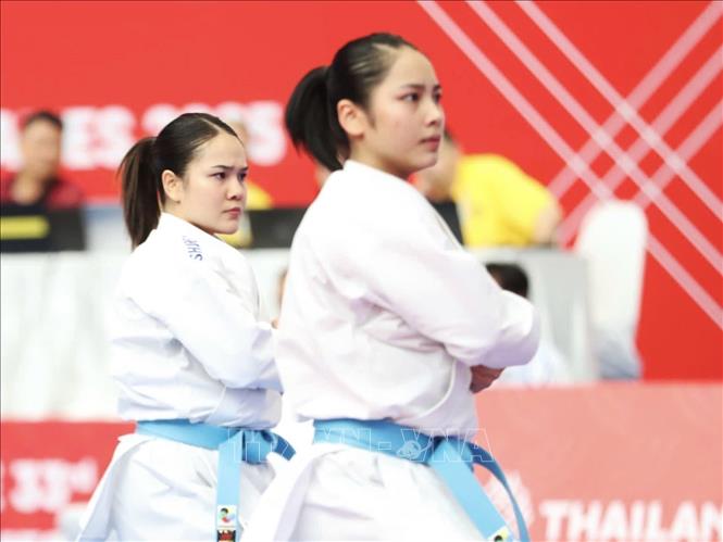 Vietnam's karate female team in the competition. VNA/Photo by courtesy