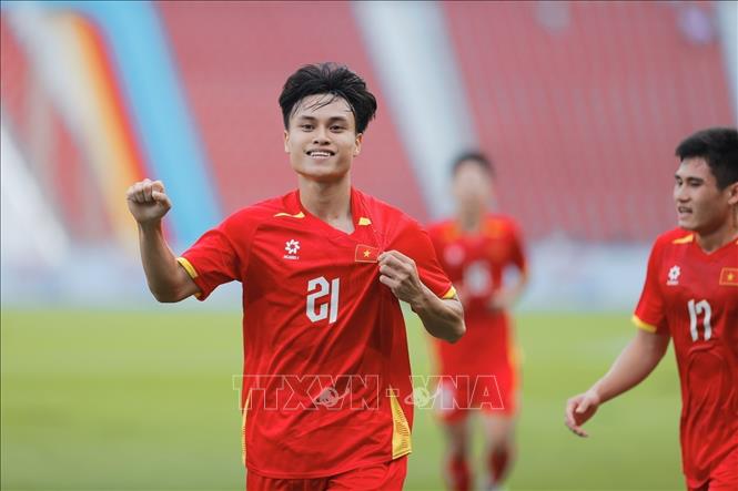Niềm vui của Minh Phúc (21) sau khi ghi bàn nâng tỷ số lên 2-0 cho U22 Việt Nam. Ảnh: Minh Quyết – PV TTXVN tại Thái Lan