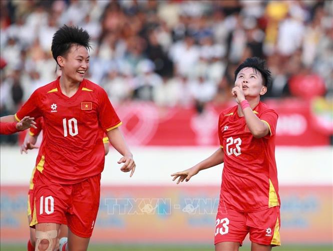 Bích Thùy ăn mừng sau khi nâng tỉ số lên 2 - 0. Ảnh: TTXVN phát