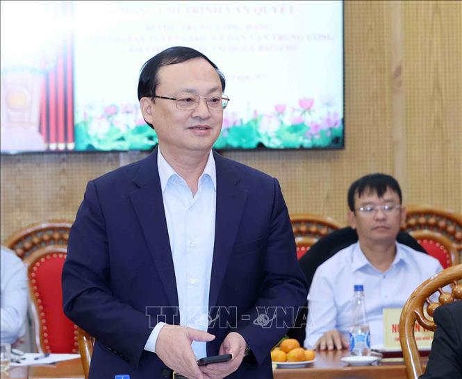 Đồng chí Đố Tiến Sỹ, Uỷ viên Trung ương Đảng, Tổng Giám đốc Đài Tiếng nói Việt Nam phát biểu tại buổi làm việc. Ảnh: Phương Hoa - TTXVN