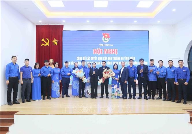 Ra mắt Ban Chấp hành lâm thời Đoàn khối Ủy ban nhân dân tỉnh Sơn La. Ảnh: Quang Quyết - TTXVN