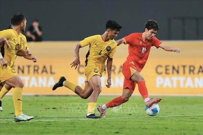 Pha tấn công của các cầu thủ U22 Việt Nam. Ảnh: Minh Quyết – PV TTXVN tại Thái Lan