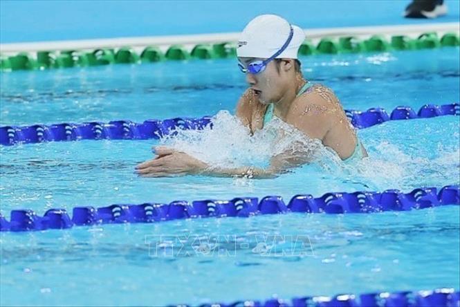 Phần thi của kình ngư Võ Thị Mỹ Tiên giành HCĐ nội dung bơi 200m hỗn hợp. Ảnh: Minh Quyết - PV TTXVN tại Thái Lan